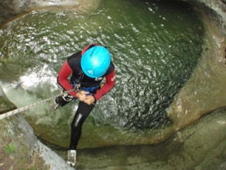  Barranquismo en el Parque Nacional de Ecrins 